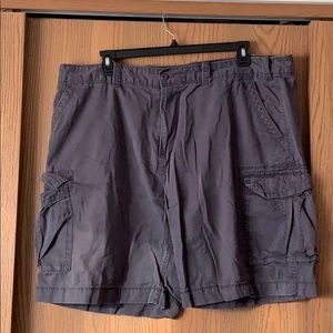 Foundry men’s cargo shorts W46